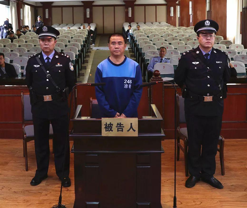 vertu手机官网价格表,Vertu手机官网价格表背后的温馨故事